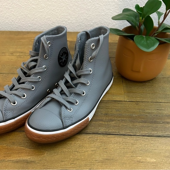 Converse Unique Special Edition Gray Leather High-Top Sneakers Fits 6.5 Women - Picture 1 of 9